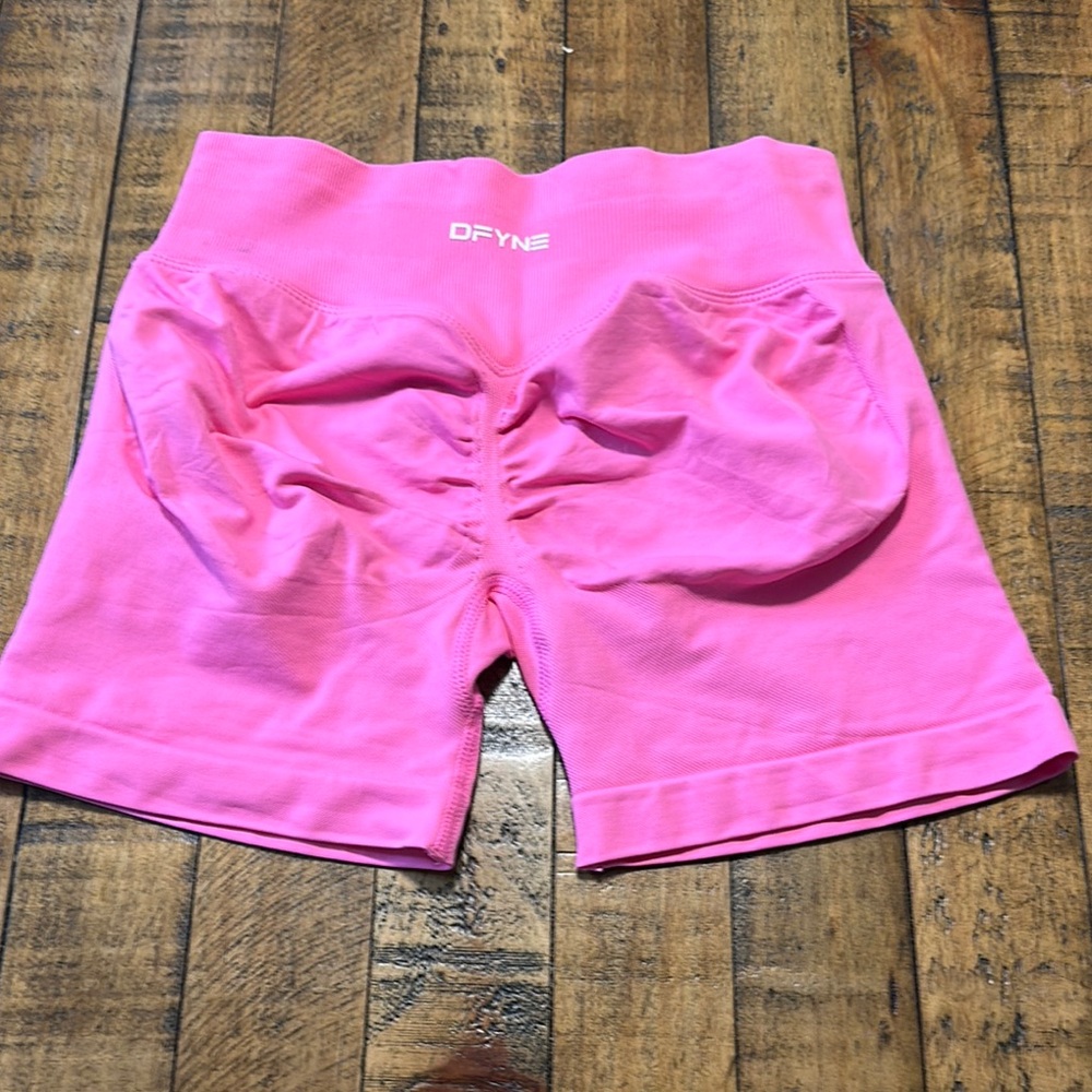 DFYNE Women's Pink Shorts 4.5 Impact